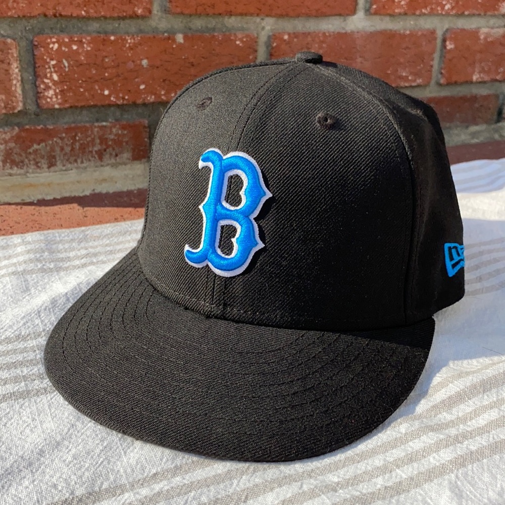New Era fitted baseball hat